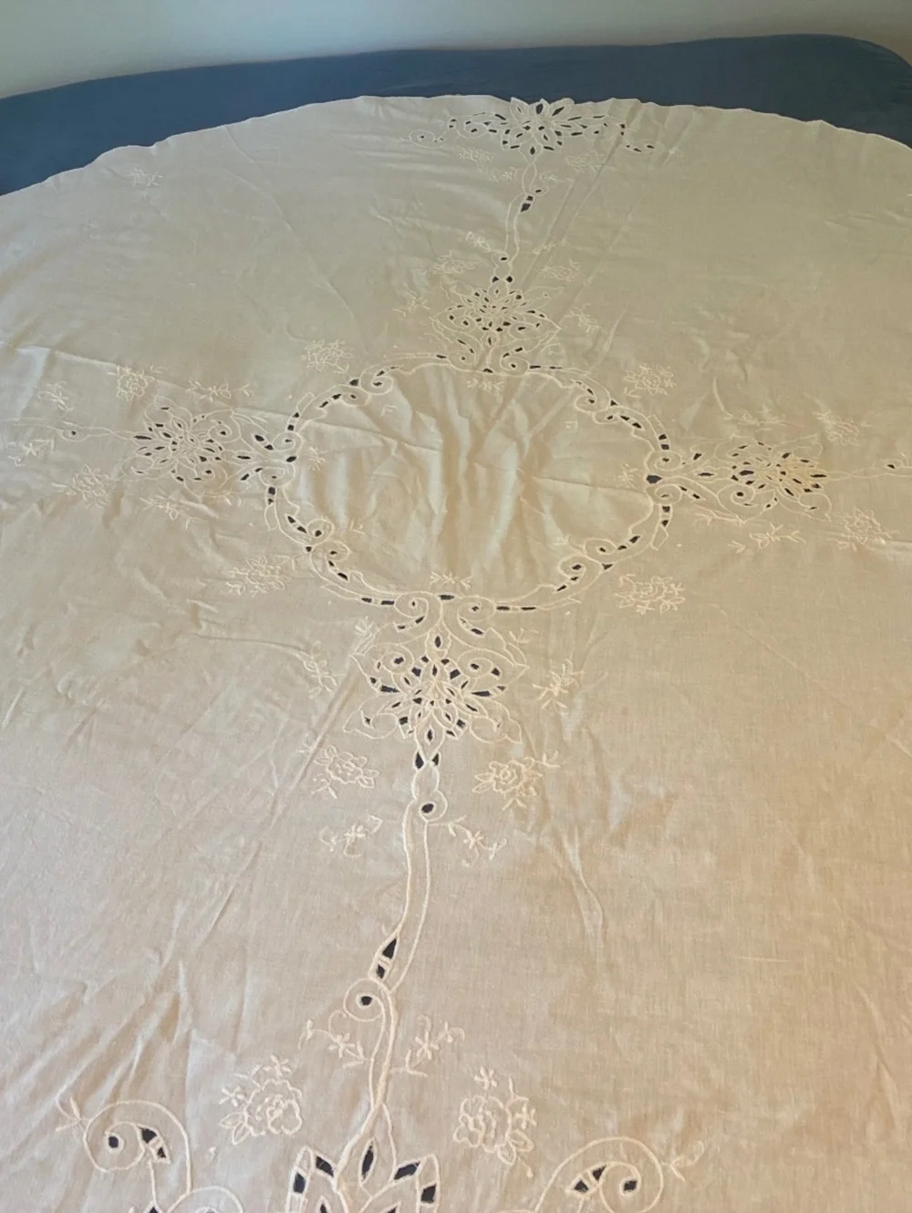 Vintage Round White Embroidered Tablecloth 65